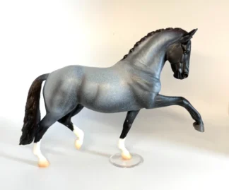Breyer Size the Day Totilas Roan