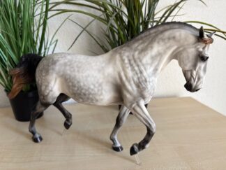 Modellpferd Resin Traditional